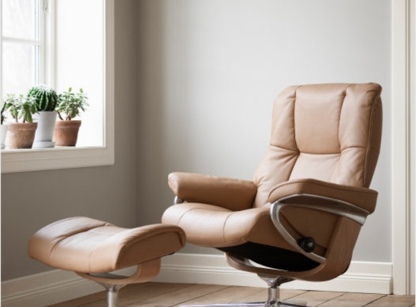 Кресло-реклайнер с пуфом Stressless Mayfair Cross