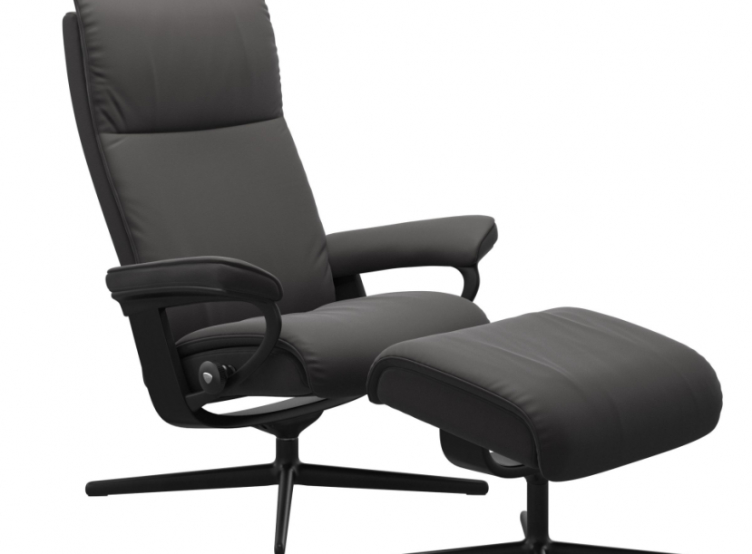 Кресло-реклайнер с пуфом Stressless Aura Cross
