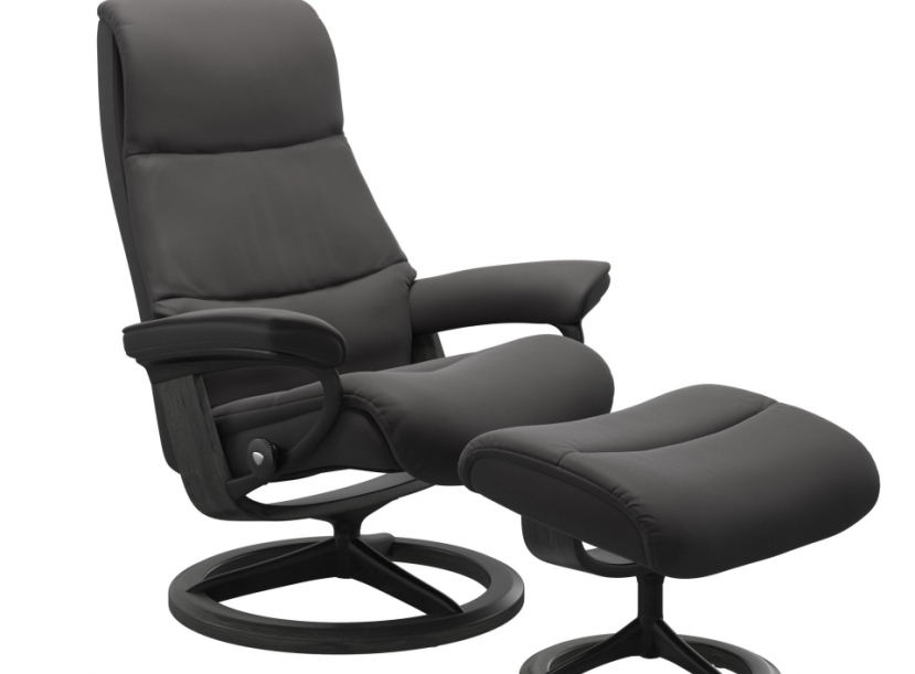 Кресло-реклайнер с пуфом  Stressless View(M) Signature