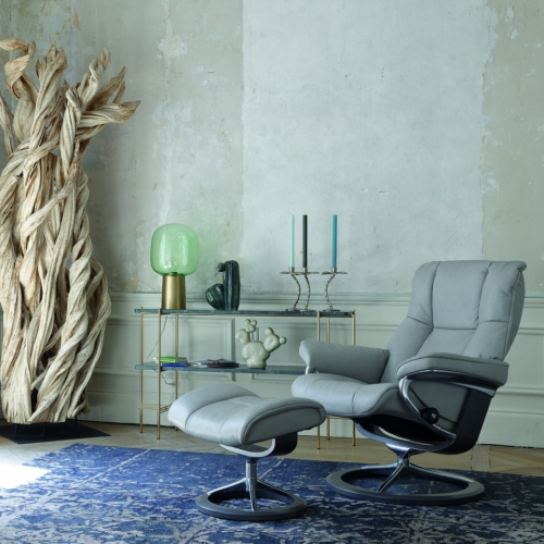 Кресло-реклайнер с пуфом  Stressless Mayfair SIGNATIRE
