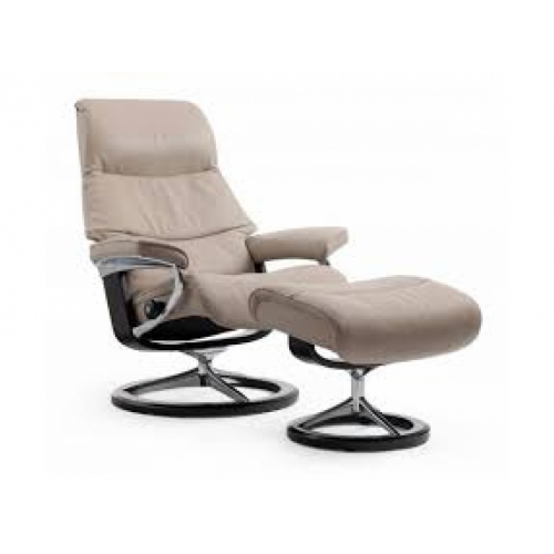Кресло-реклайнер с пуфом  Stressless View(M) Signature